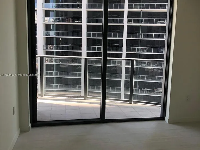 1000 Brickell Plz #2109 — Photo 5