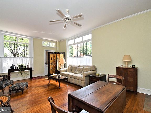 4th image of 242 S 22nd St