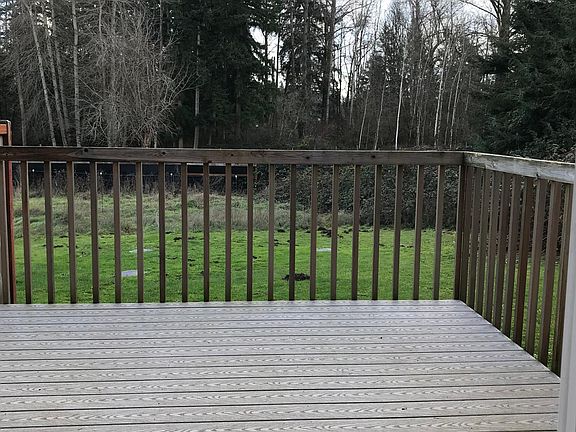 3rd image of 14213 122nd Ave E