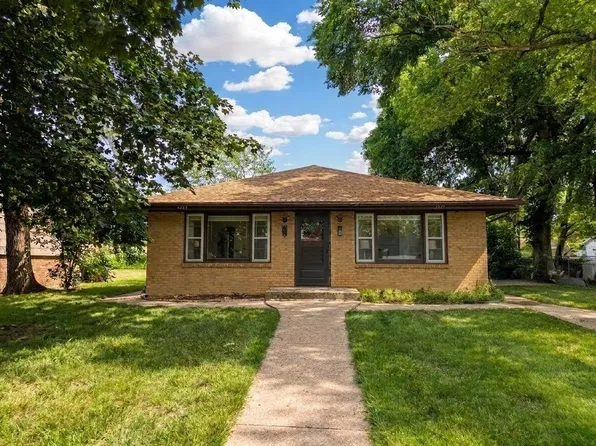 2429 Jonathan Ave, Rockford, IL 61103