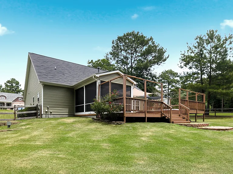 657 Equestrian Way — Photo 42