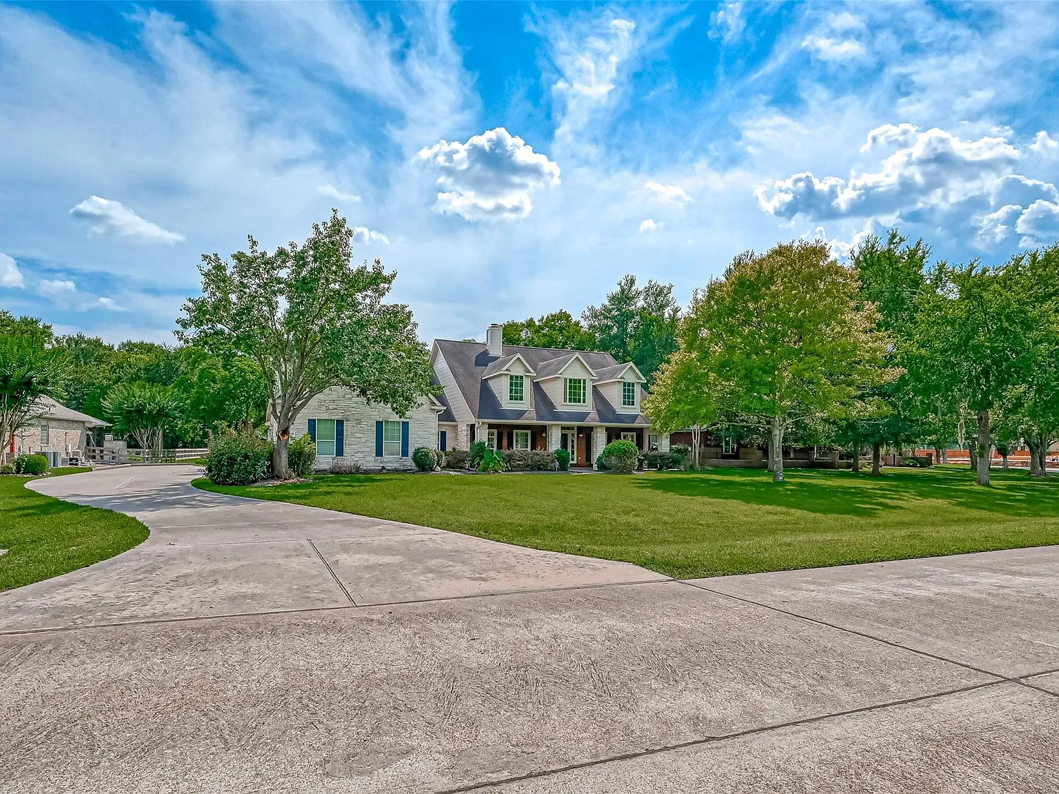 4 bed, 3.5 bath, 3540 sqft, $4,500 — Photo 3