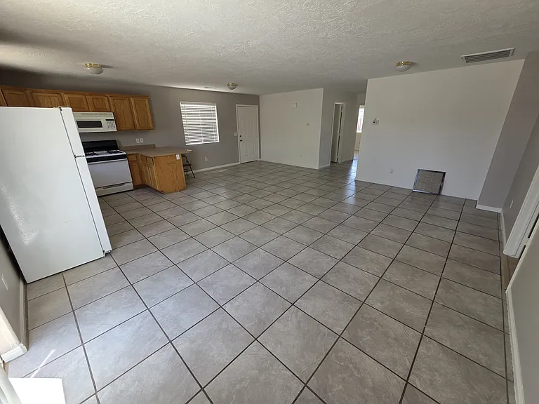 647 W 1225 N — Photo 13