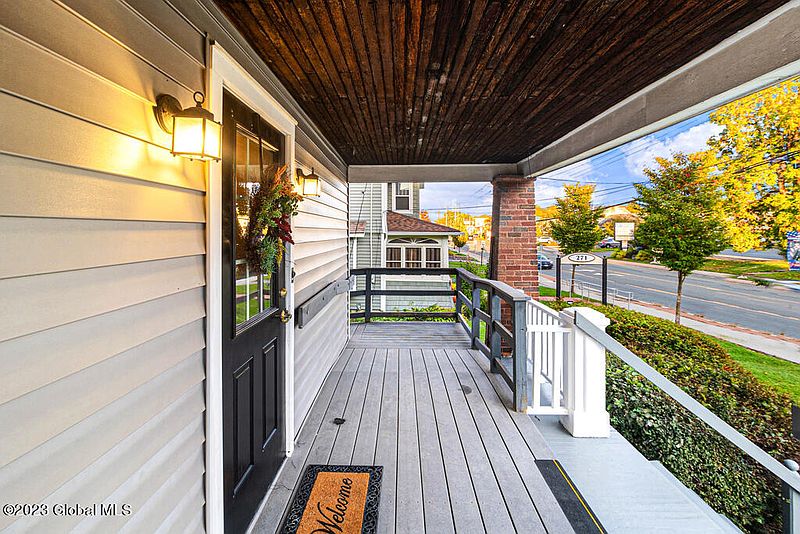 3rd image of 273 Delaware Avenue