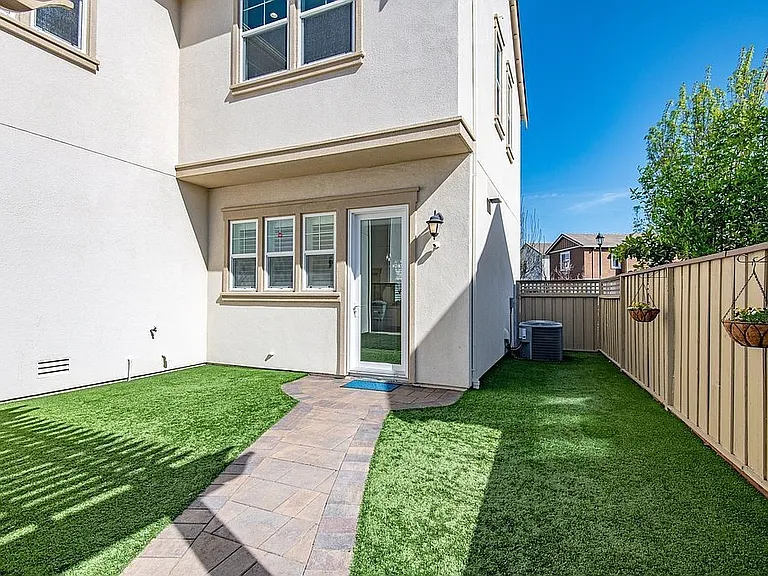 4322 Sunset View Dr — Photo 10