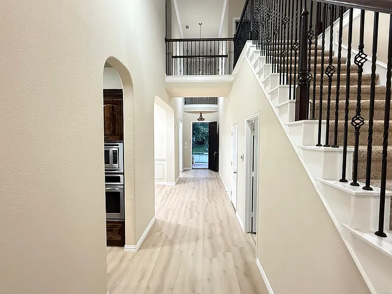 6112 Eldridge Ln — Photo 9