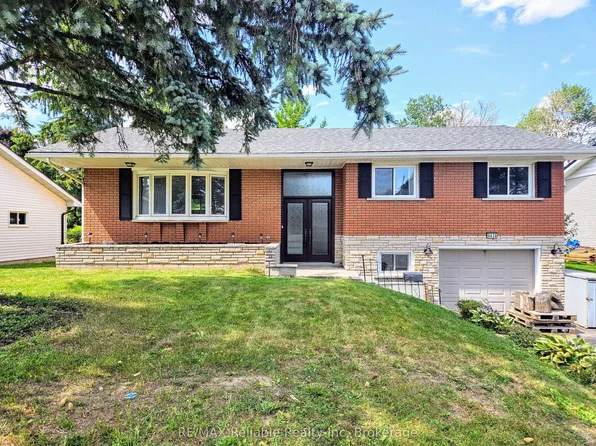 439 Queen St E, Wellington North, ON N0G 2L2