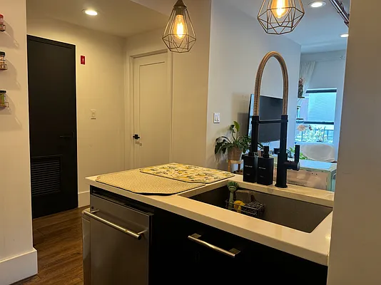 Rented by APT212 INC | media 2