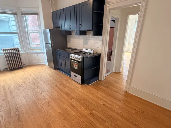 4712 Hazel Ave APT 3, Philadelphia, PA 19143