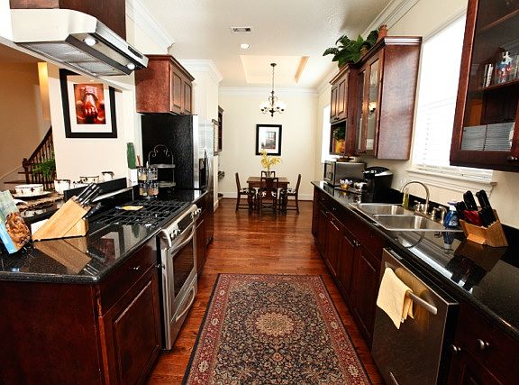 Kitchen & SS apliances. 