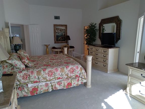 5th image of 6860 San Marino Dr APT 407D