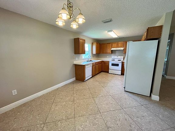 5th image of 707 Merrimac St SE