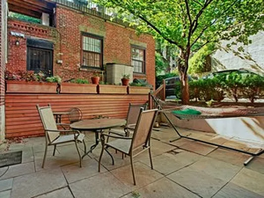 Sold by Corcoran | media 21