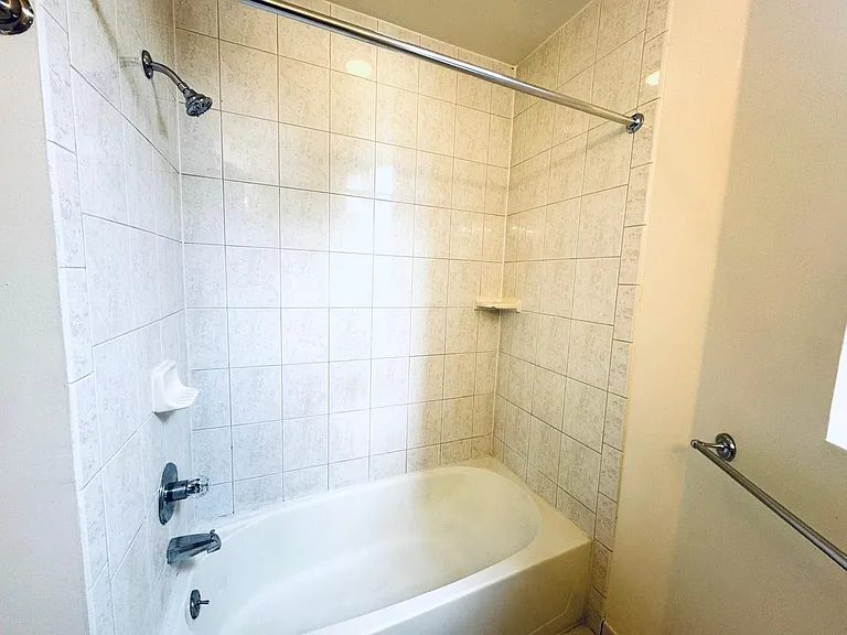 214 Warren St #4B — Photo 21