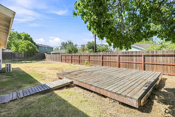 7205 Dedrick Ct — Photo 18