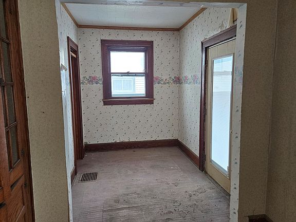 3rd image of 203 Home Ave