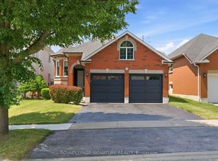 1165 Windgrove Sq, Pickering, ON L1X 2S6
