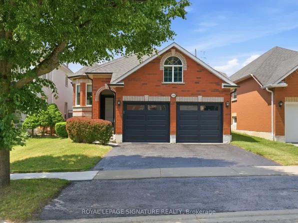 1165 Windgrove Sq, Pickering, ON L1X 2S6