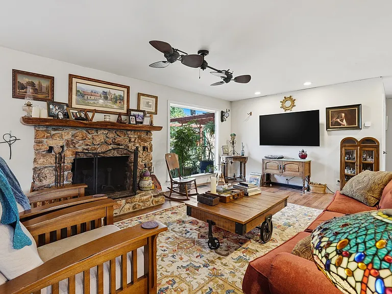 40883 Goldside Dr — Photo 5