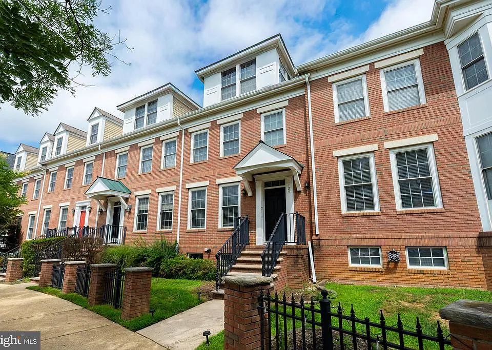 124 Burnet Cres