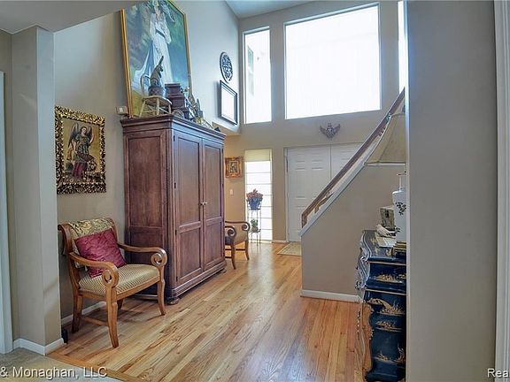 5th image of 7276 Simsbury Dr #1