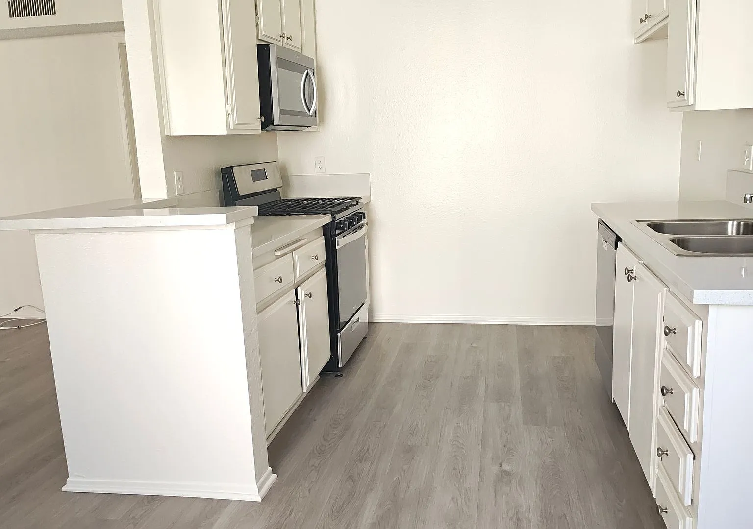 Villa Monaco Apartments — Photo 4