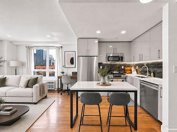 5th image of 139 Skillman Ave APT 3D