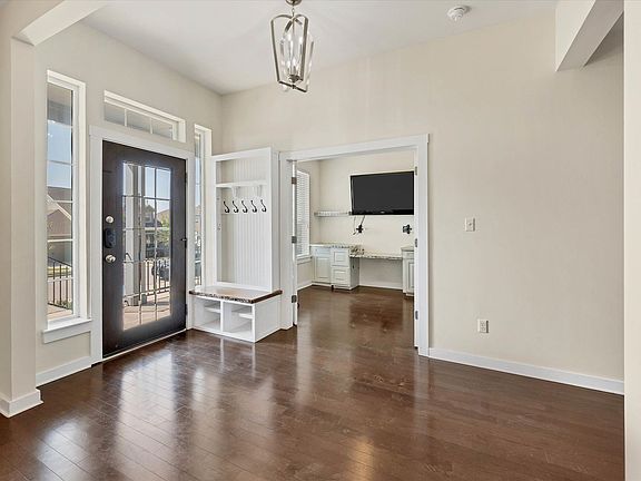 5th image of 137 White Sage Ln