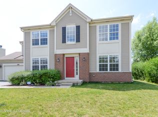 318 Chautauqua Ln, Sycamore, IL 60178