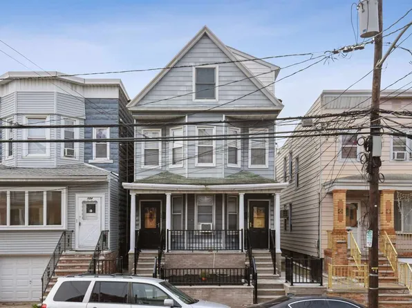 126 W 27th St, Bayonne, NJ 07002