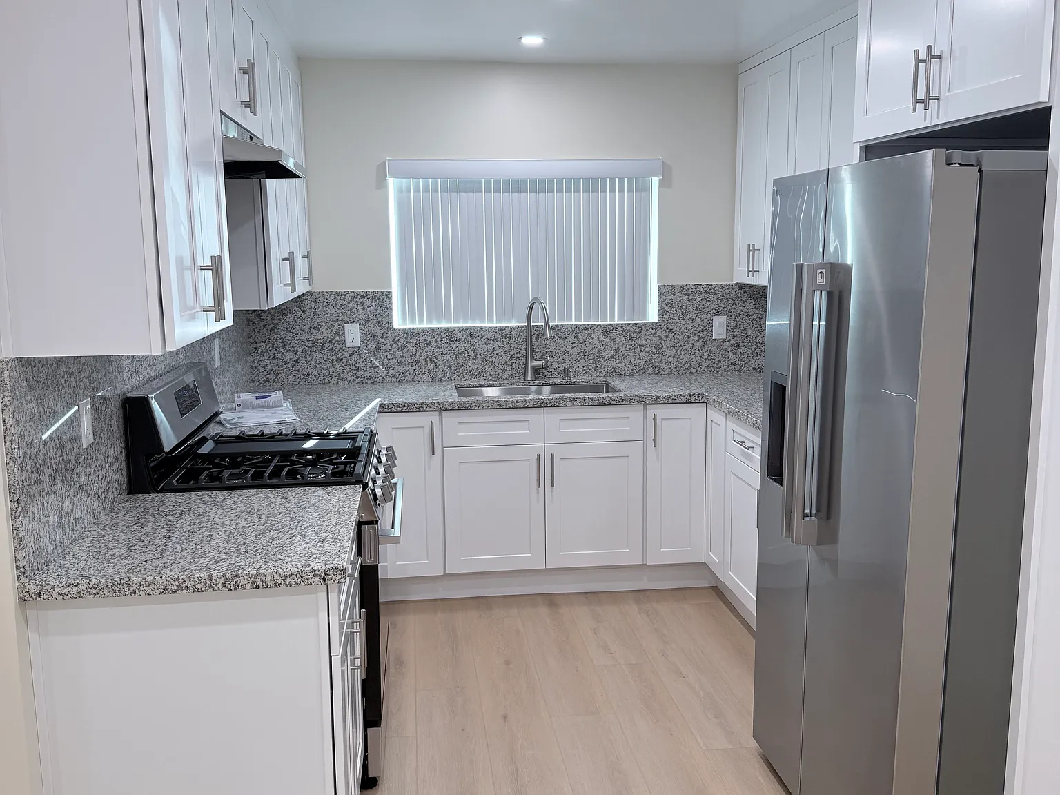 1 bed, 676 sqft, $2,200 — Photo 3
