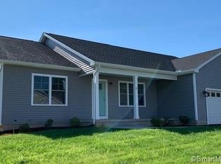 12 Field Cir E, Broad Brook, CT 06016