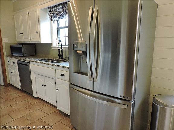 5th image of 3100 S 98th St