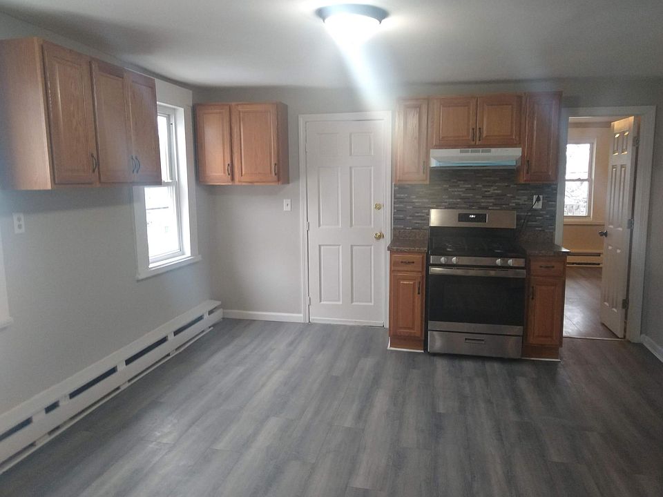 1st image of 46 Liberty St #2