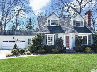 55 Grant St, East Northport, NY 11731