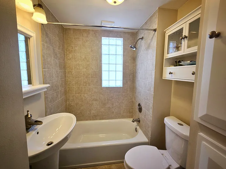 7008 W North Ave — Photo 21