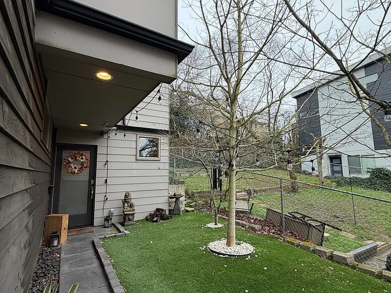 5006 Fauntleroy Way SW — Photo 54