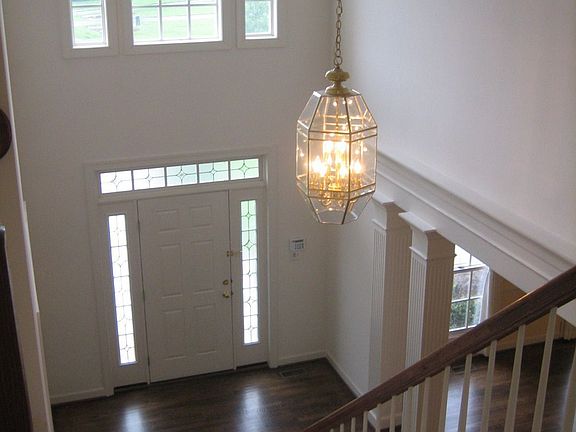 Two-story foyer