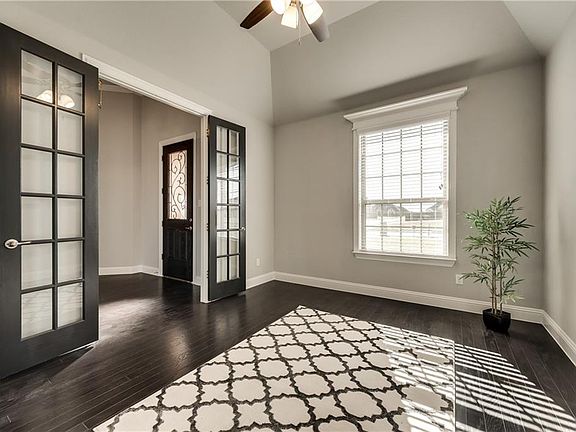 4th image of 124 Diamond Ln