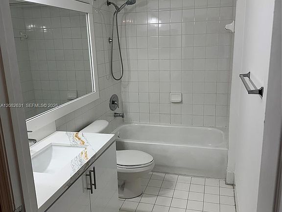 5th image of 5091 NW 7th St APT 811