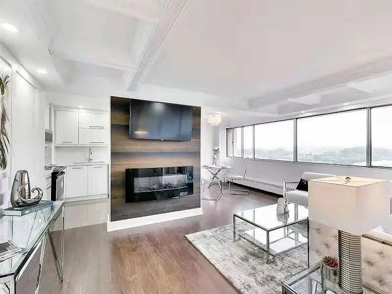 Building Photo - 100 Leeward Glenway