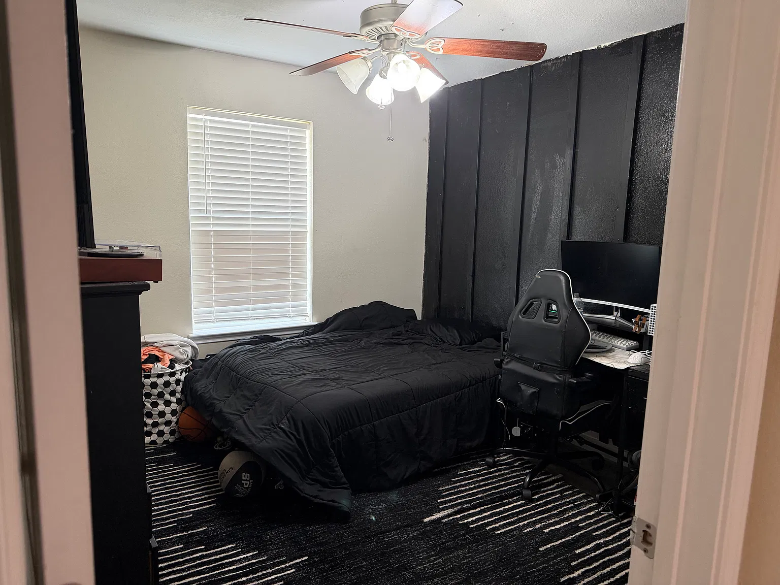 3 bed, 1334 sqft, $1,970 — Photo 4