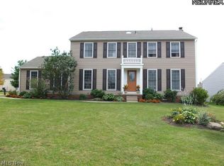 3544 Stratavon Dr NW, North Canton, OH 44720
