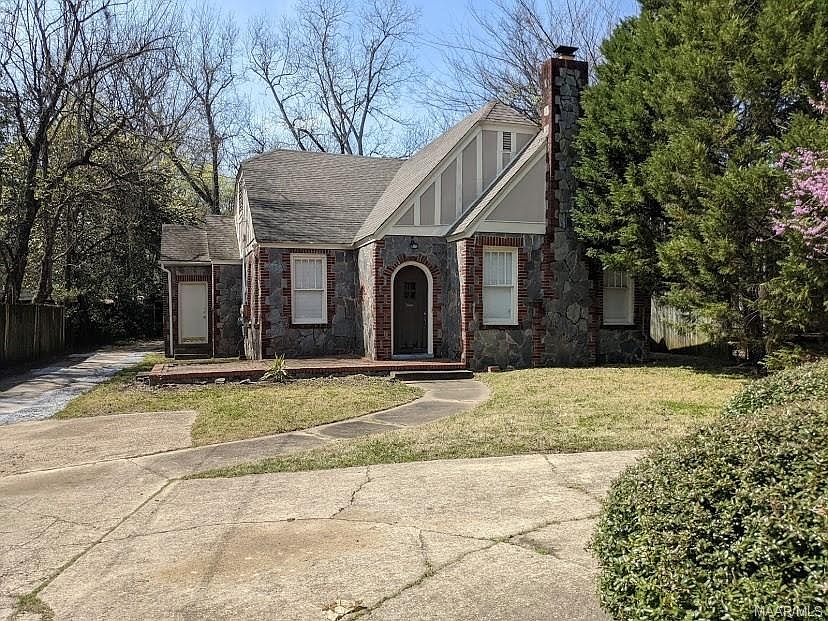 c. 1940 Tudor Style House For Sale in Montgomery, AL 36106. 110,000