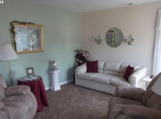 9015 NE Sacramento St, Portland, OR 97220