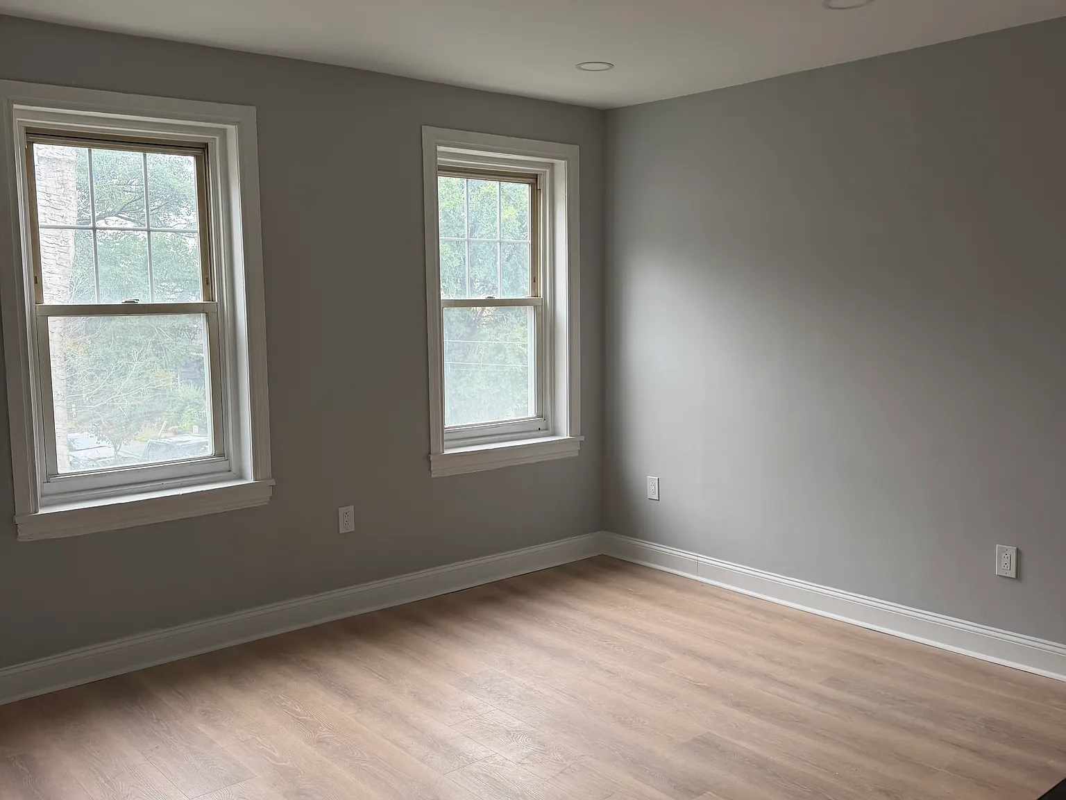1 bed, 700 sqft, $1,200 — Photo 3