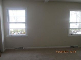 8012 Richard St, Highland, IN 46322