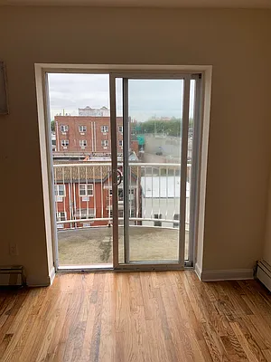 Rented by Q52 LLC | media 5