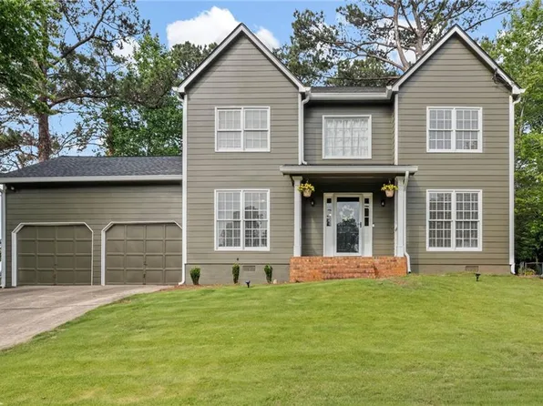 994 Coach House Dr, Tucker, GA 30084