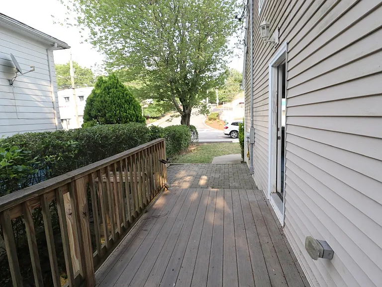 329 Bridge St — Photo 18